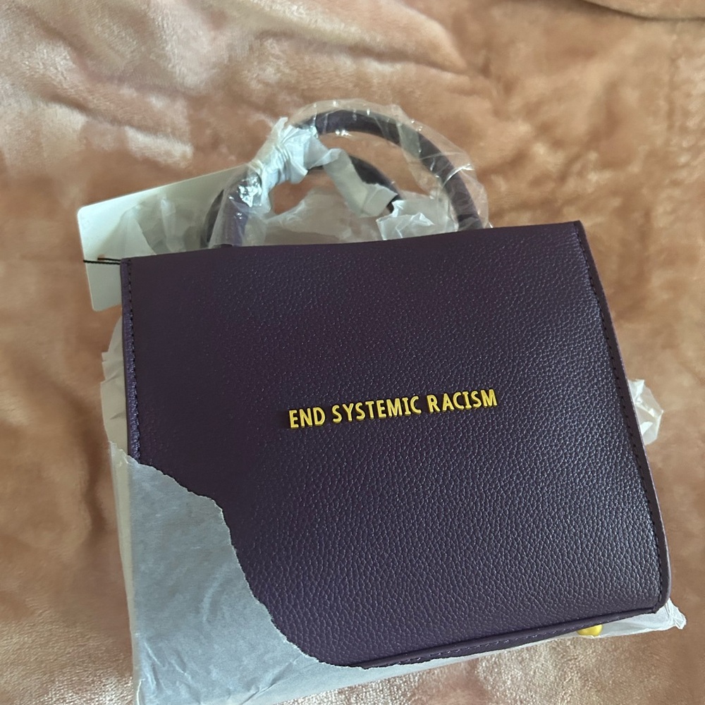 Brandon Blackwood White Dust Bag